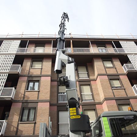 Fachada con elevador (ITE)